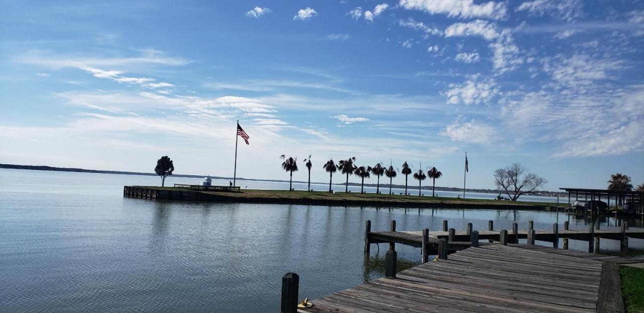 Tesla'S Lake Escape Onalaska Bagian luar foto